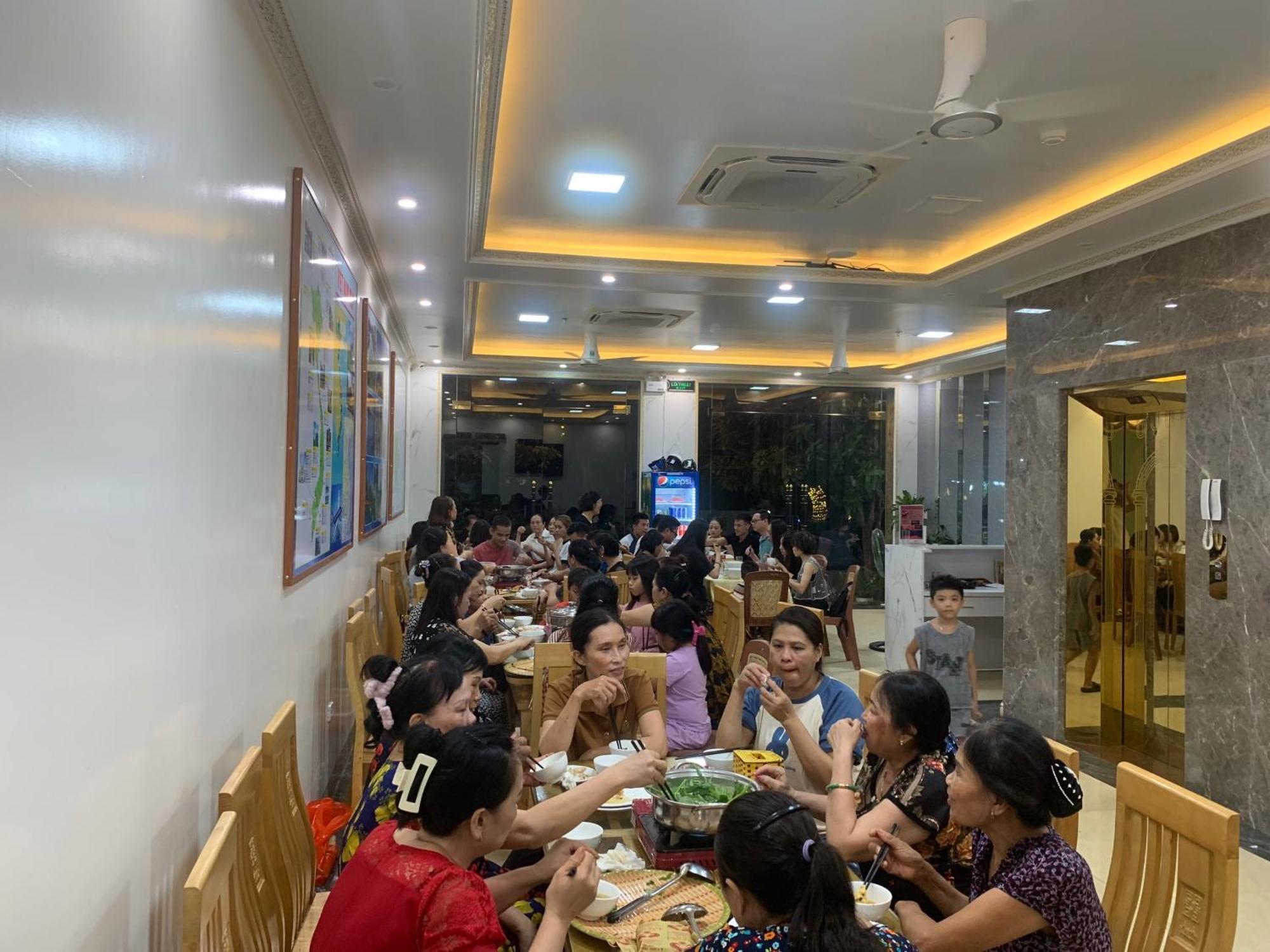 Tung Quang Hotel Dong Khe Sau Exterior foto