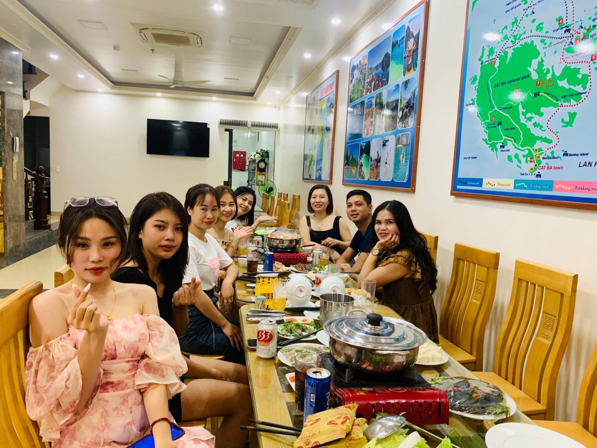 Tung Quang Hotel Dong Khe Sau Exterior foto
