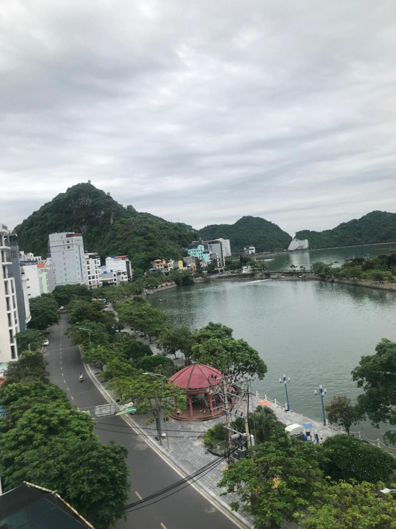 Tung Quang Hotel Dong Khe Sau Exterior foto