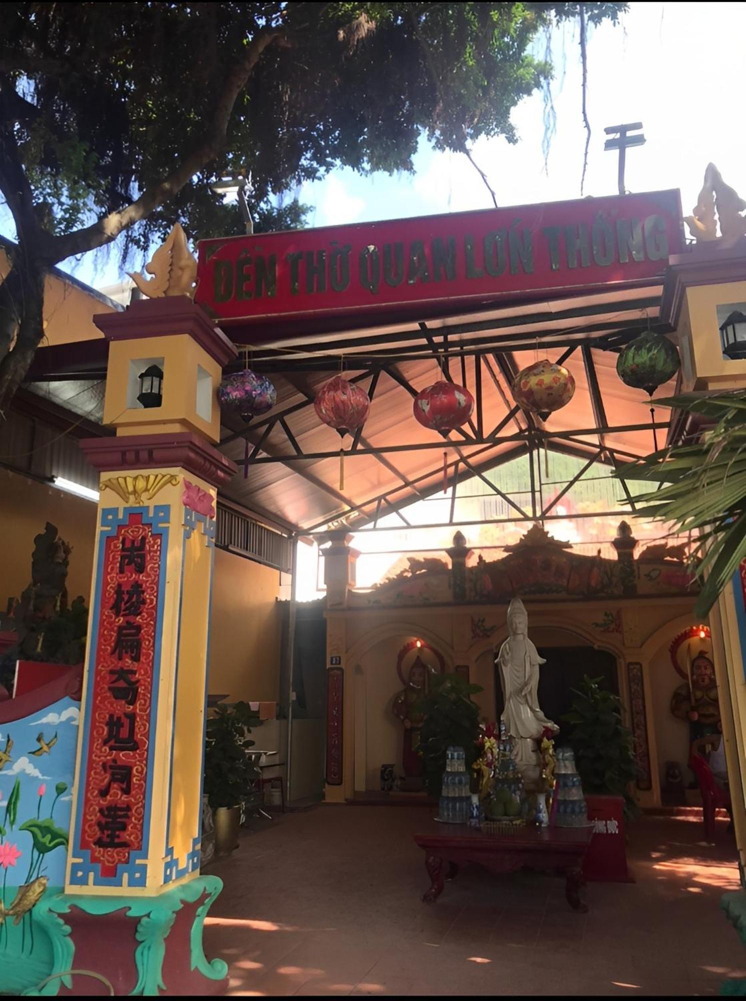 Tung Quang Hotel Dong Khe Sau Exterior foto