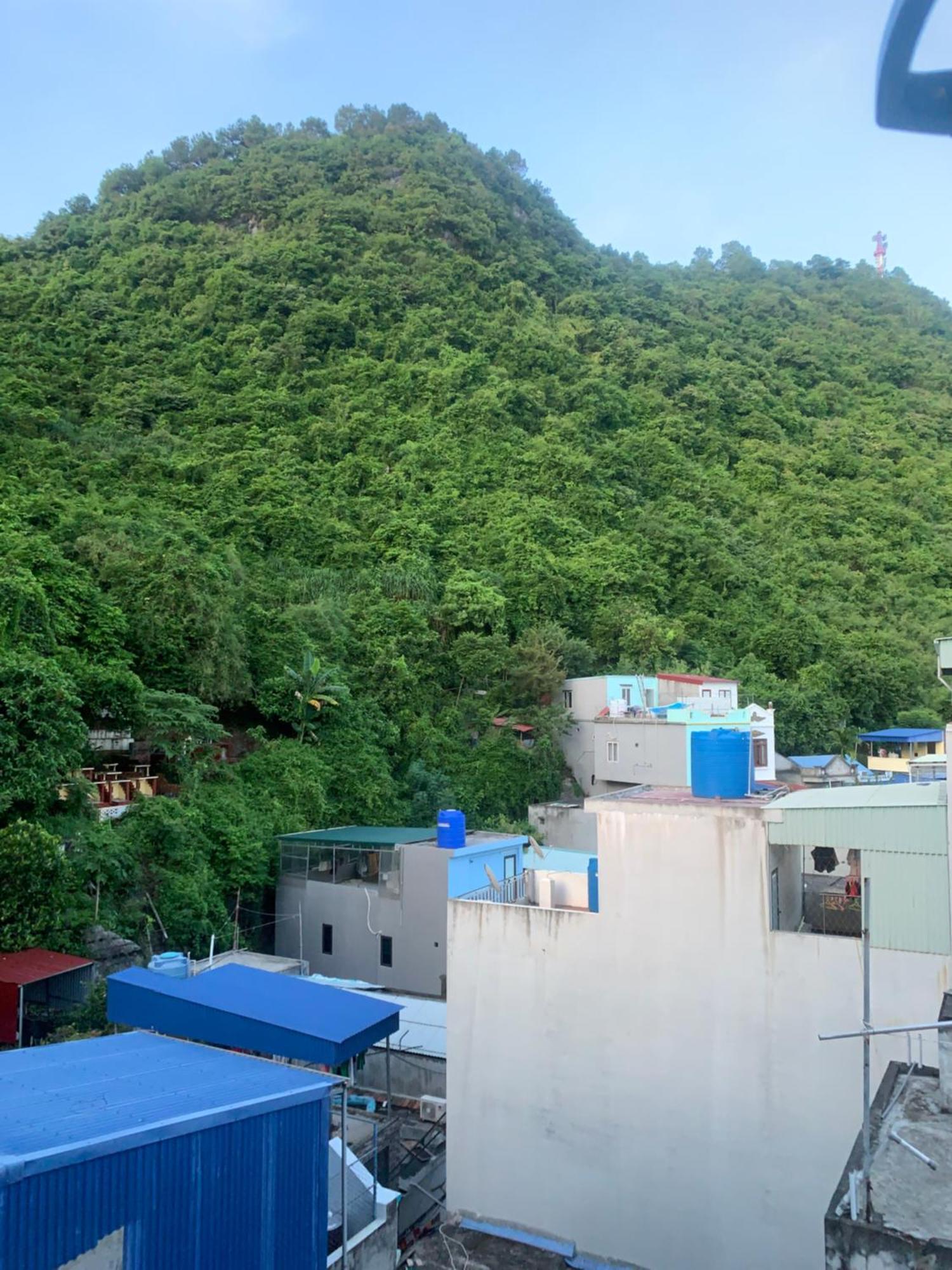Tung Quang Hotel Dong Khe Sau Exterior foto