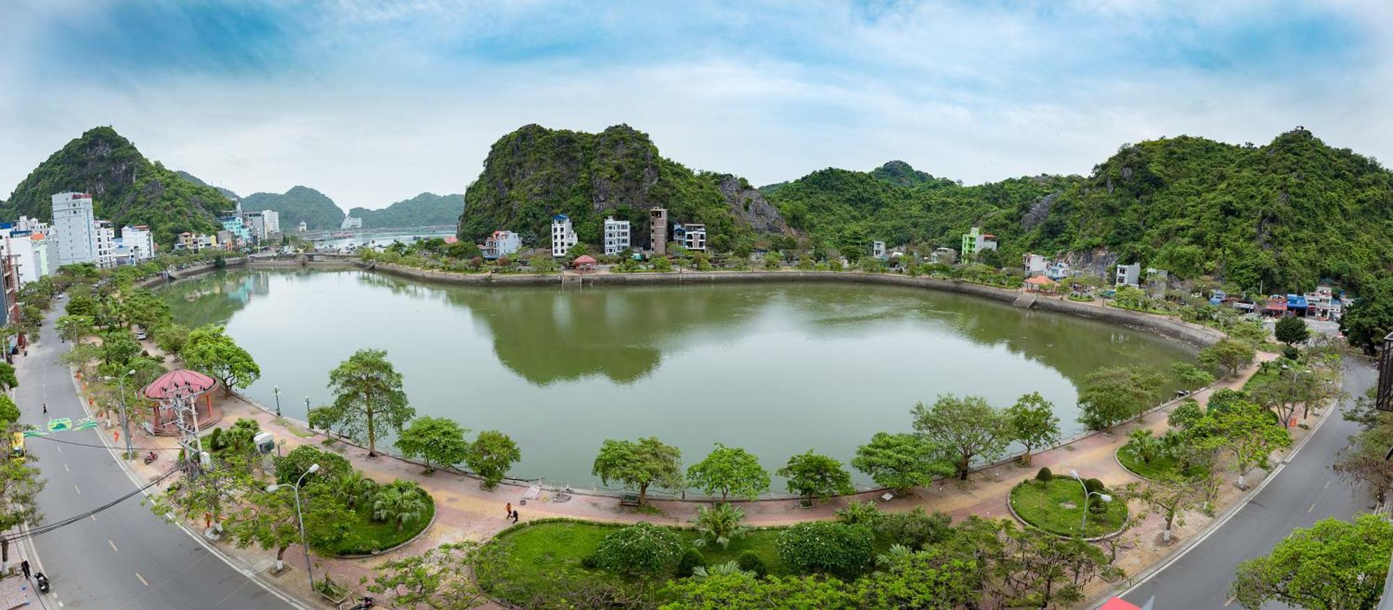 Tung Quang Hotel Dong Khe Sau Exterior foto