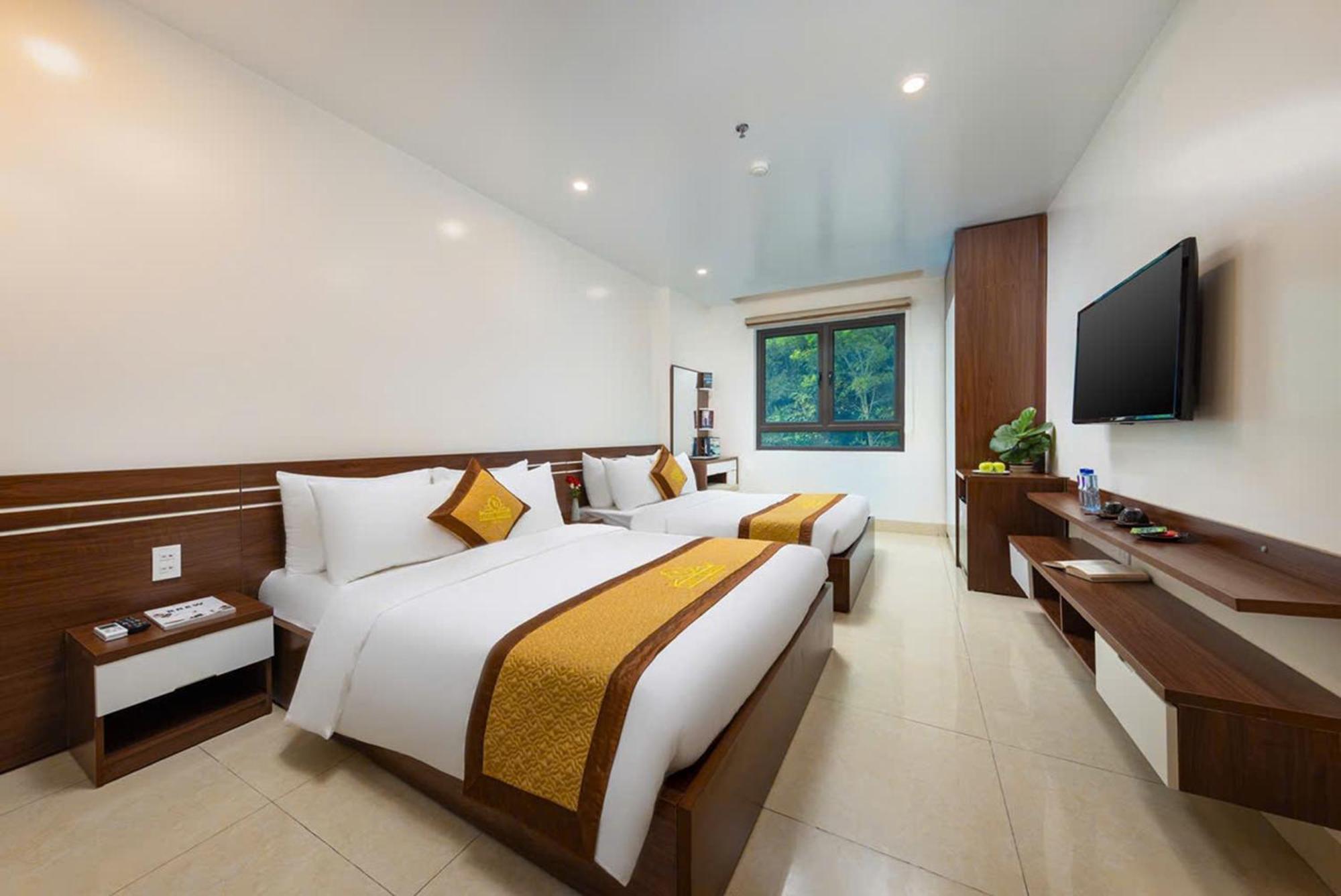 Tung Quang Hotel Dong Khe Sau Exterior foto