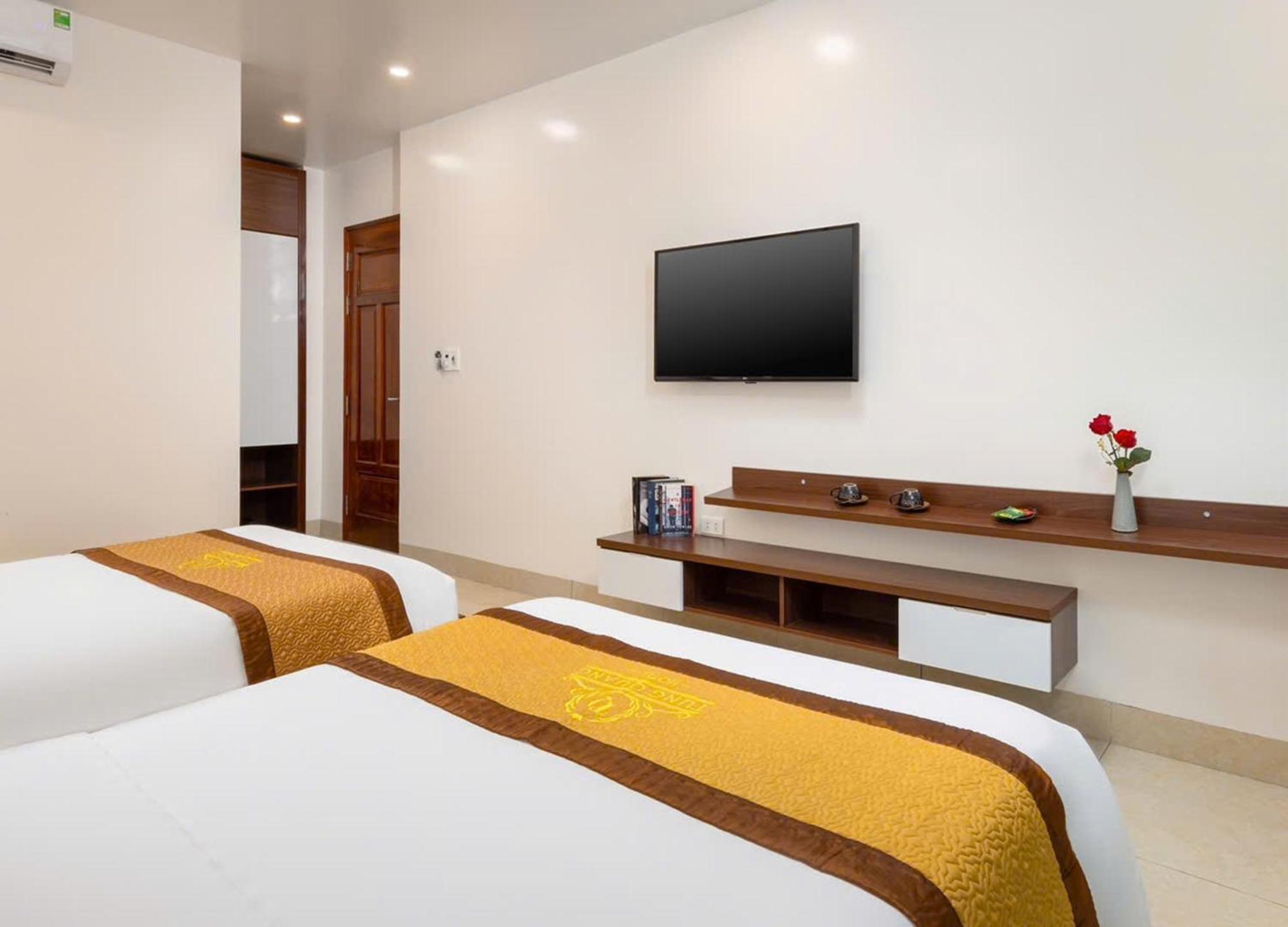Tung Quang Hotel Dong Khe Sau Exterior foto